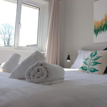 Wester-Moor Comfy Modern House In Barnstaple By Staystay Com Exterior photo